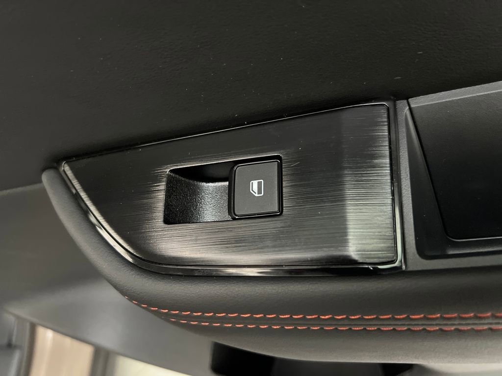 Used 2025 Nissan Rogue SV image 20