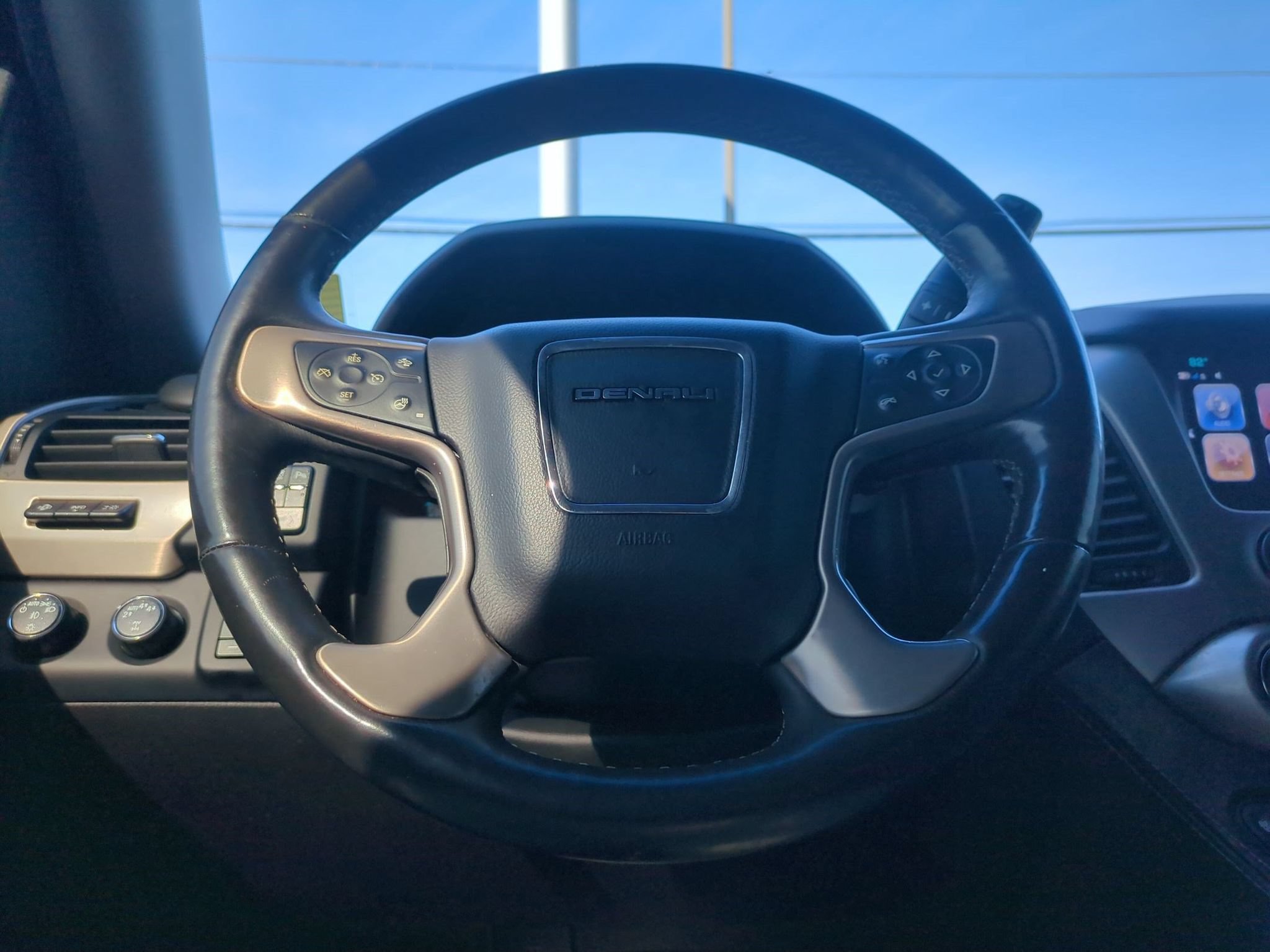 Used 2017 GMC Yukon Denali w/ Open Road Package AWD/4WD image 16