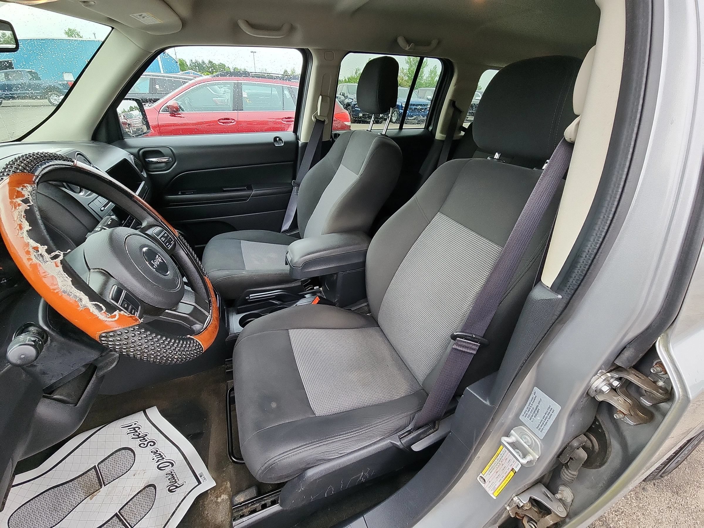 Used 2017 Jeep Patriot Sport w/ Power Value Group AWD/4WD image 2