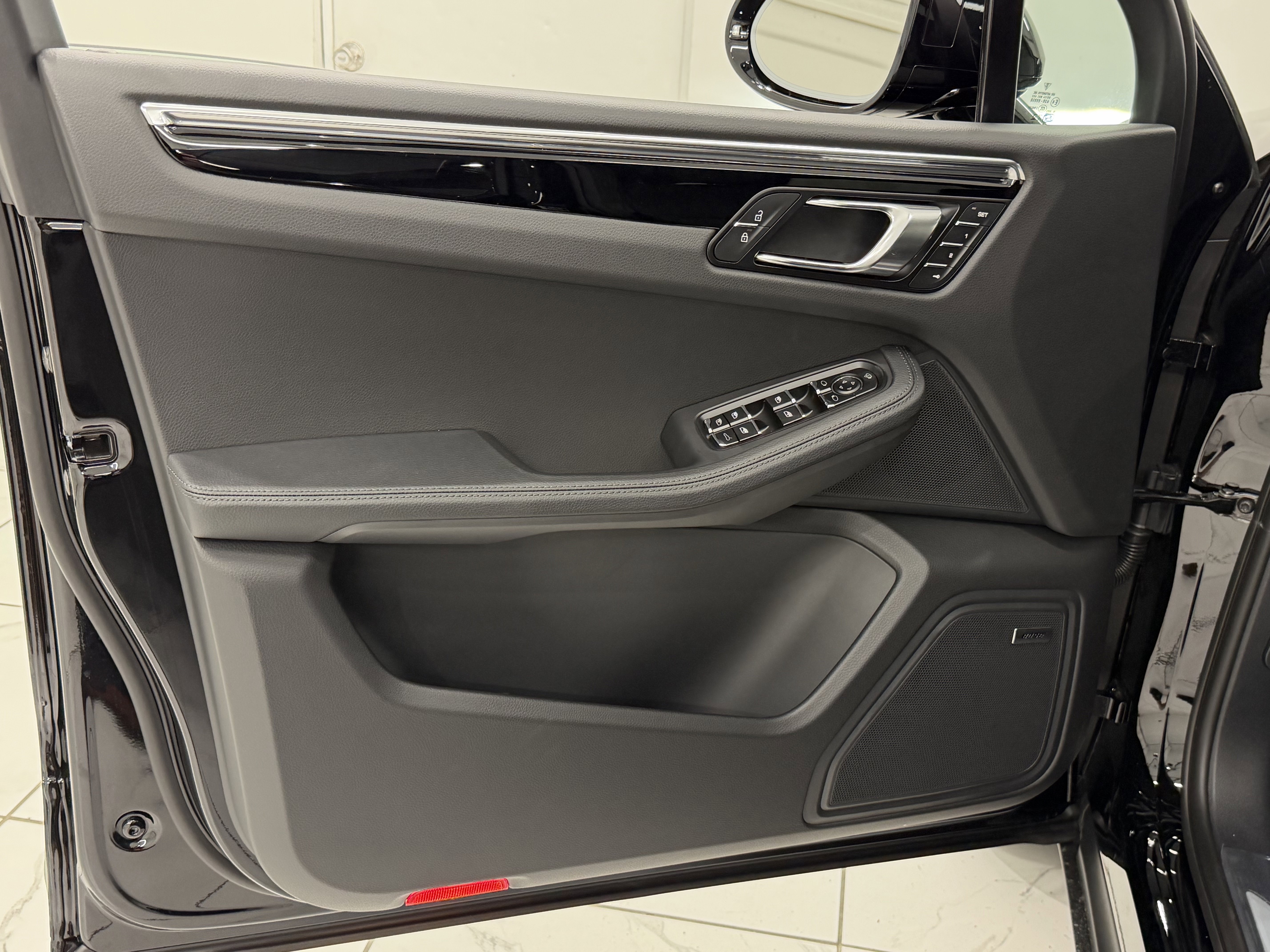 New 2026 Porsche Macan S image 27