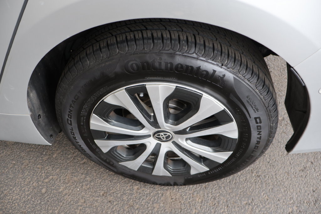 Certified 2020 Toyota Prius LE AWD/4WD image 54