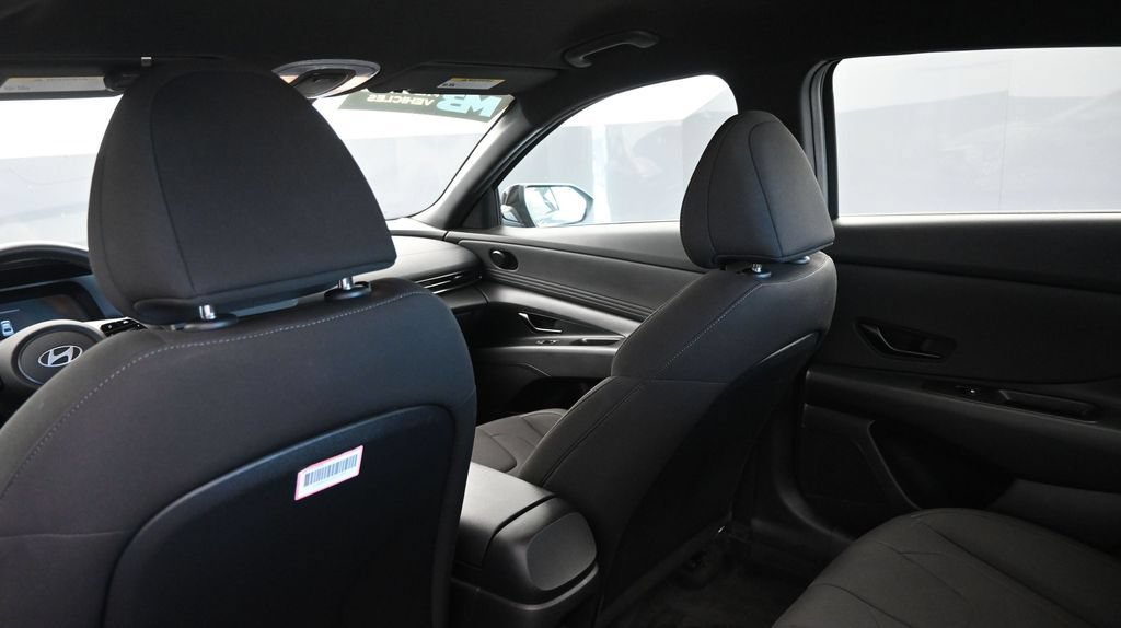 Certified 2025 Hyundai Elantra Sport FWD image 21