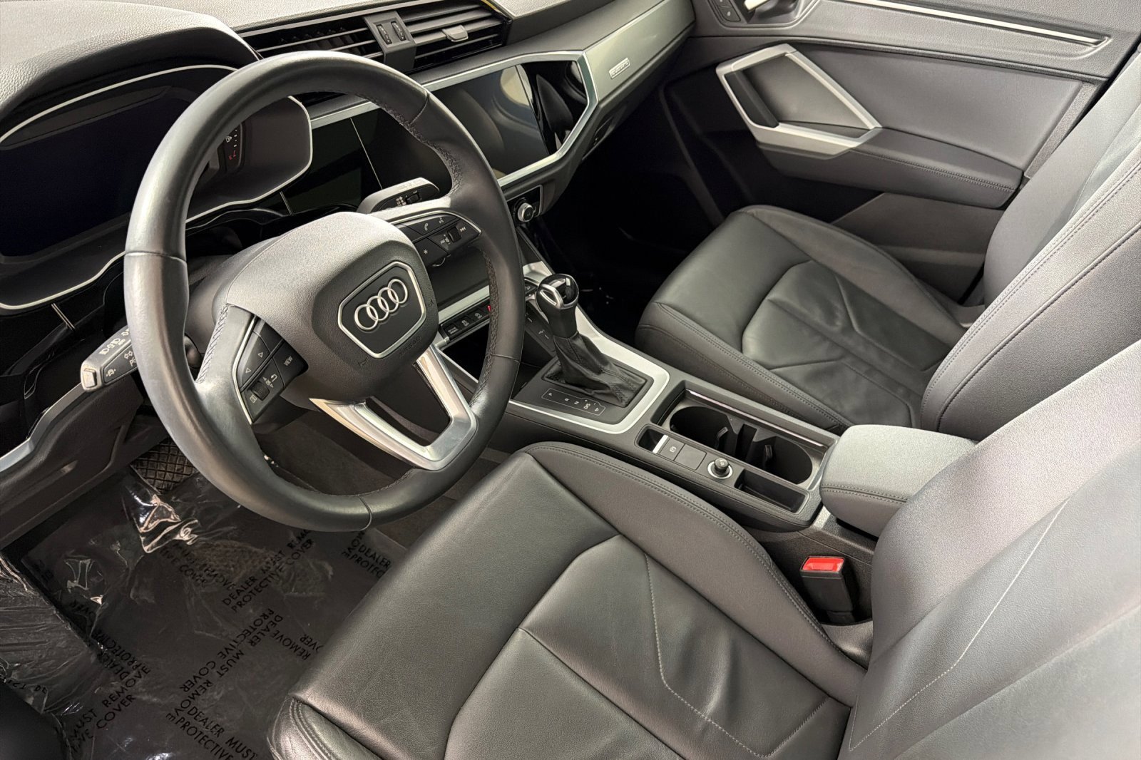 Used 2023 Audi Q3 2.0T Premium w/ Convenience Package AWD/4WD image 9