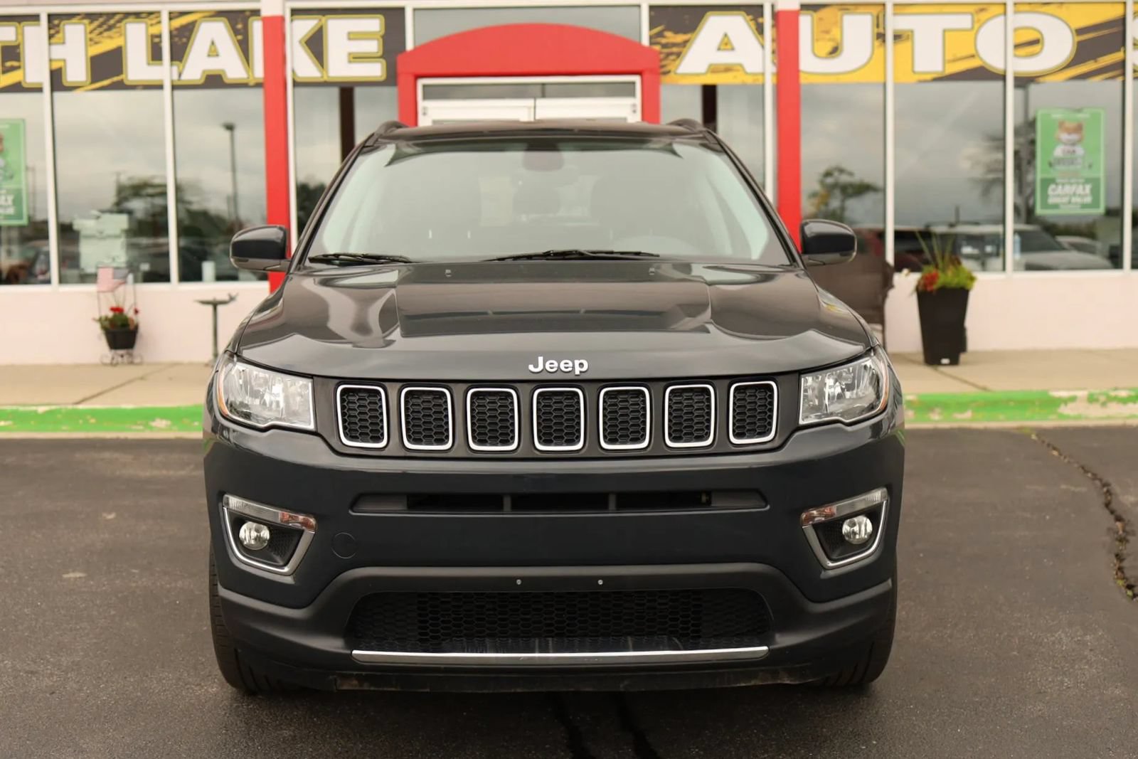 Used 2018 Jeep Compass Limited AWD/4WD image 2
