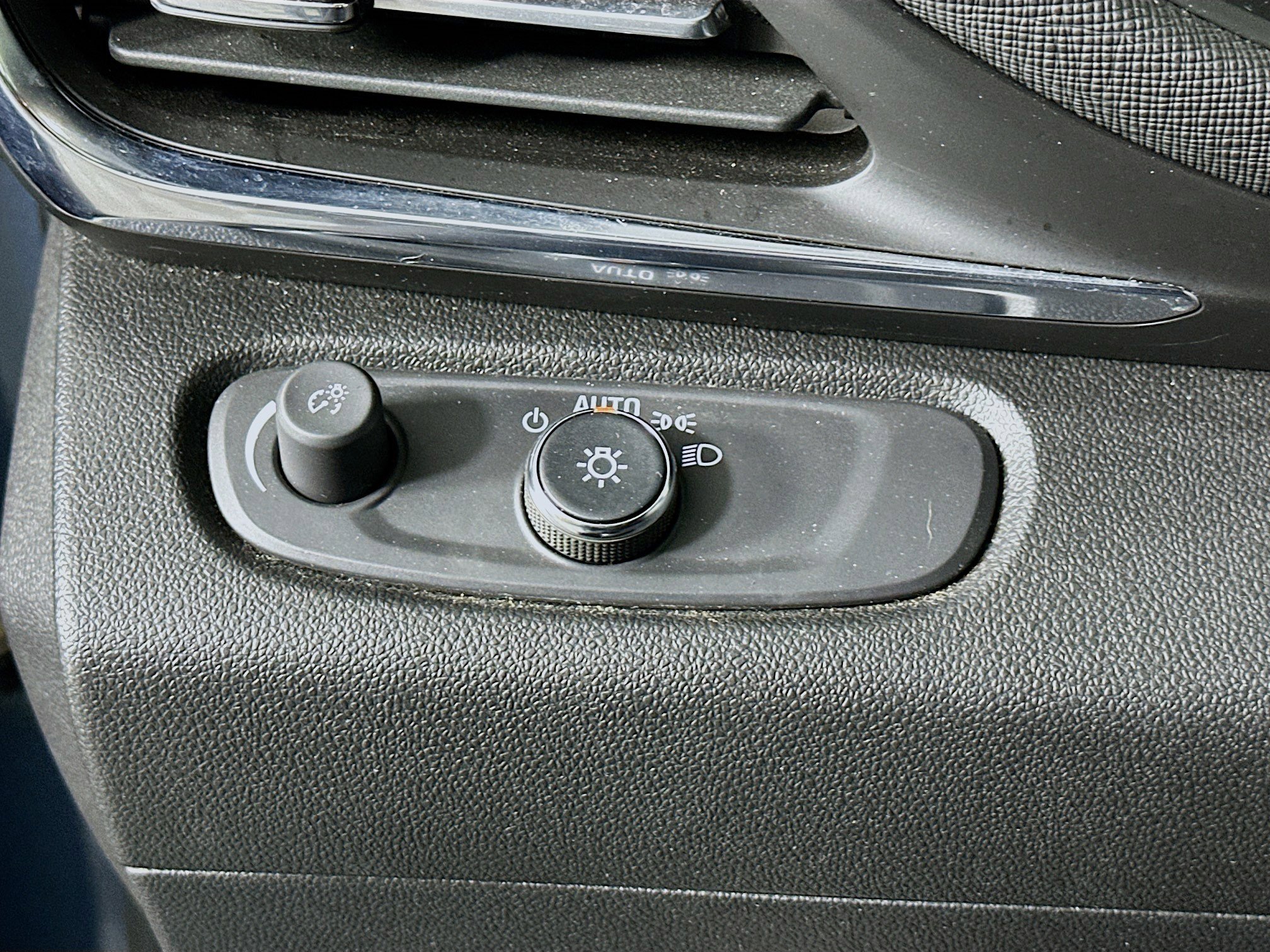 Used 2024 Buick Envista Preferred w/ Convenience I Package image 16