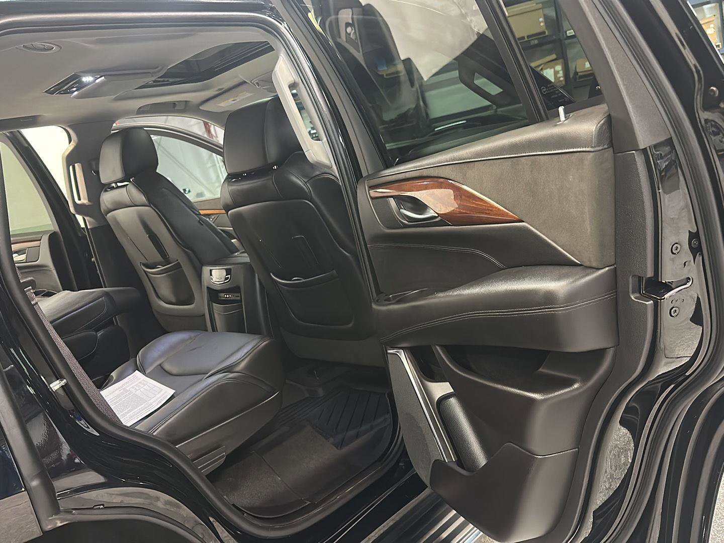 Used 2016 Cadillac Escalade Premium AWD/4WD image 36