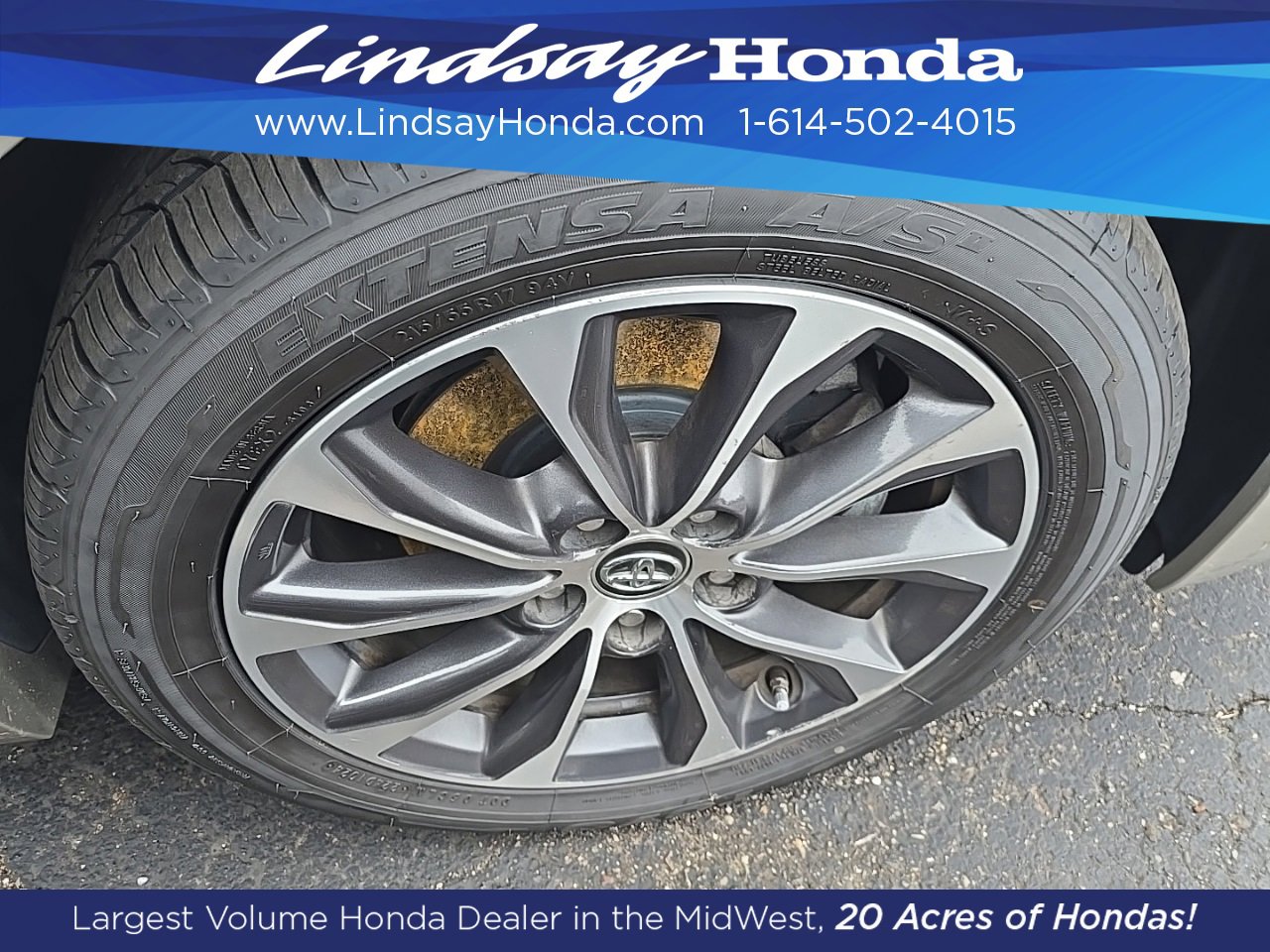 Used 2017 Toyota Avalon XLE image 9