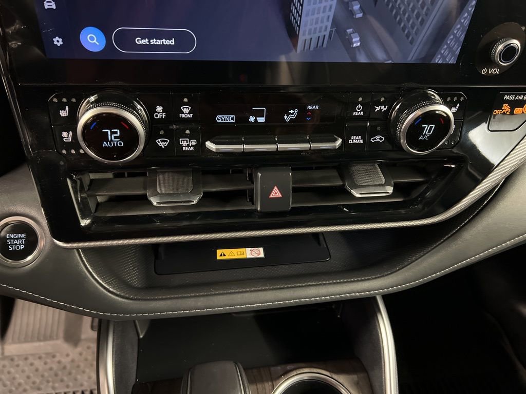 Used 2024 Toyota Highlander Platinum image 13