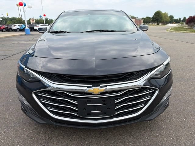 Used 2023 Chevrolet Malibu LT FWD image 2