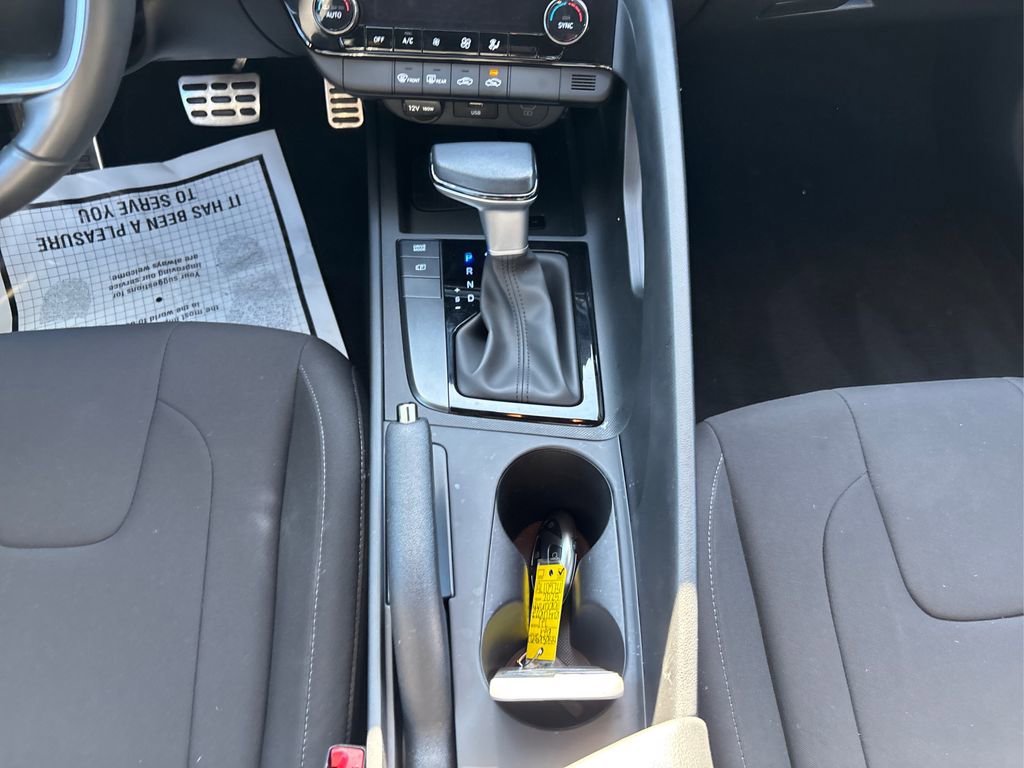 Certified 2025 Hyundai Elantra Sport image 19