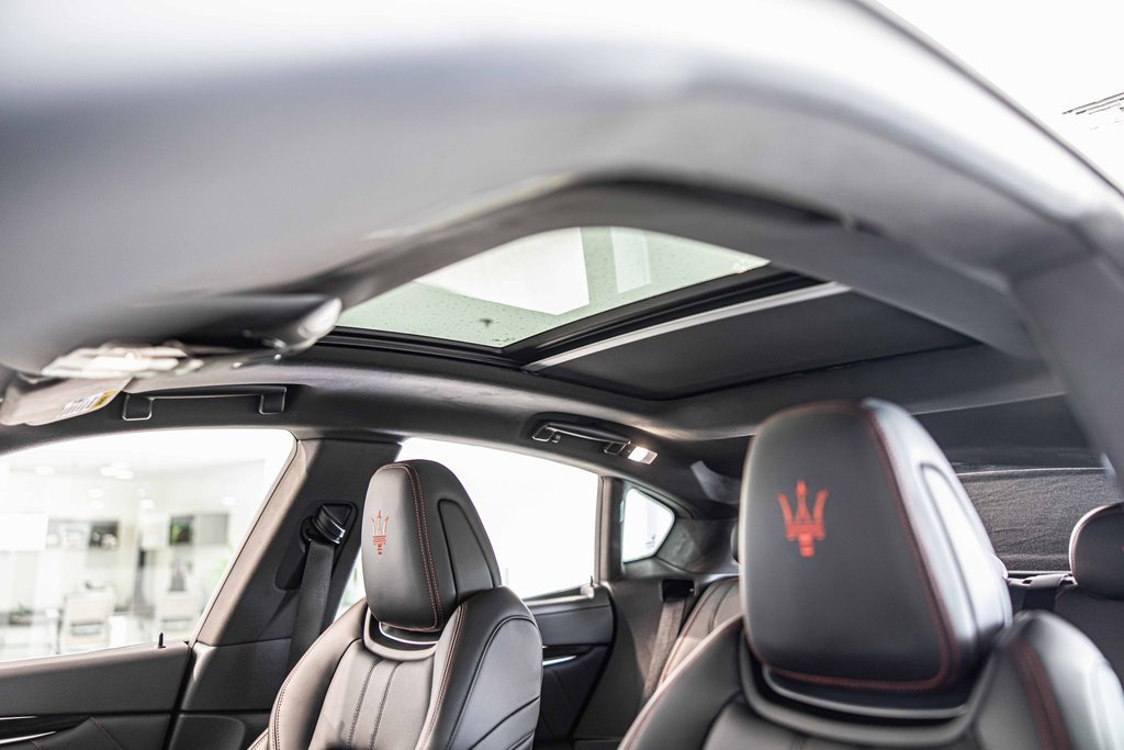 Used 2024 Maserati Levante Modena Ultima image 19