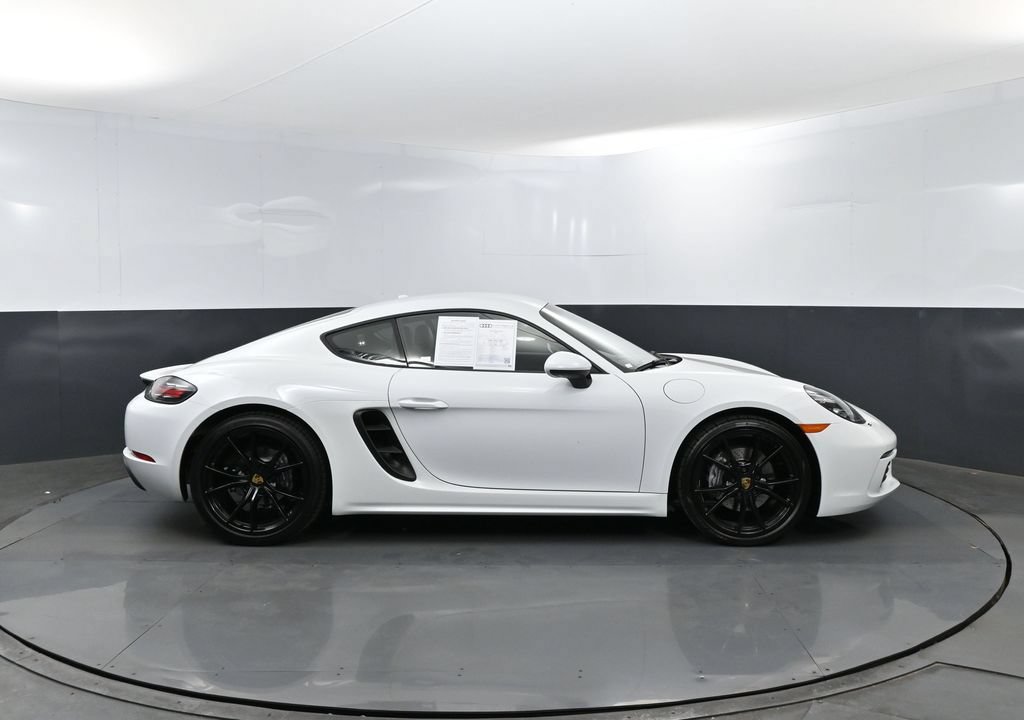 Used 2022 Porsche 718 Cayman w/ Premium Package RWD image 4