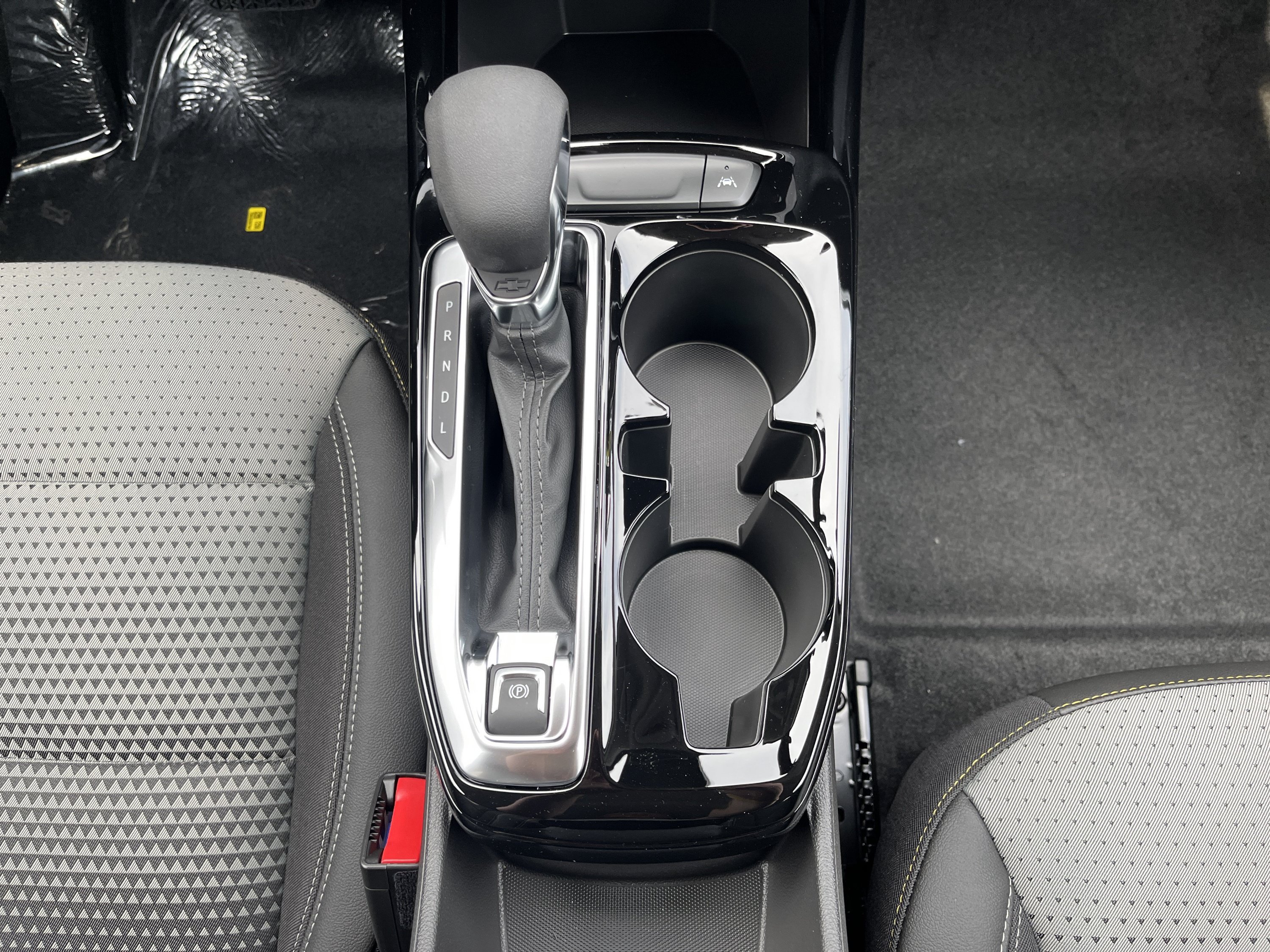 New 2026 Chevrolet Trax LT w/ Midnight Edition FWD image 28