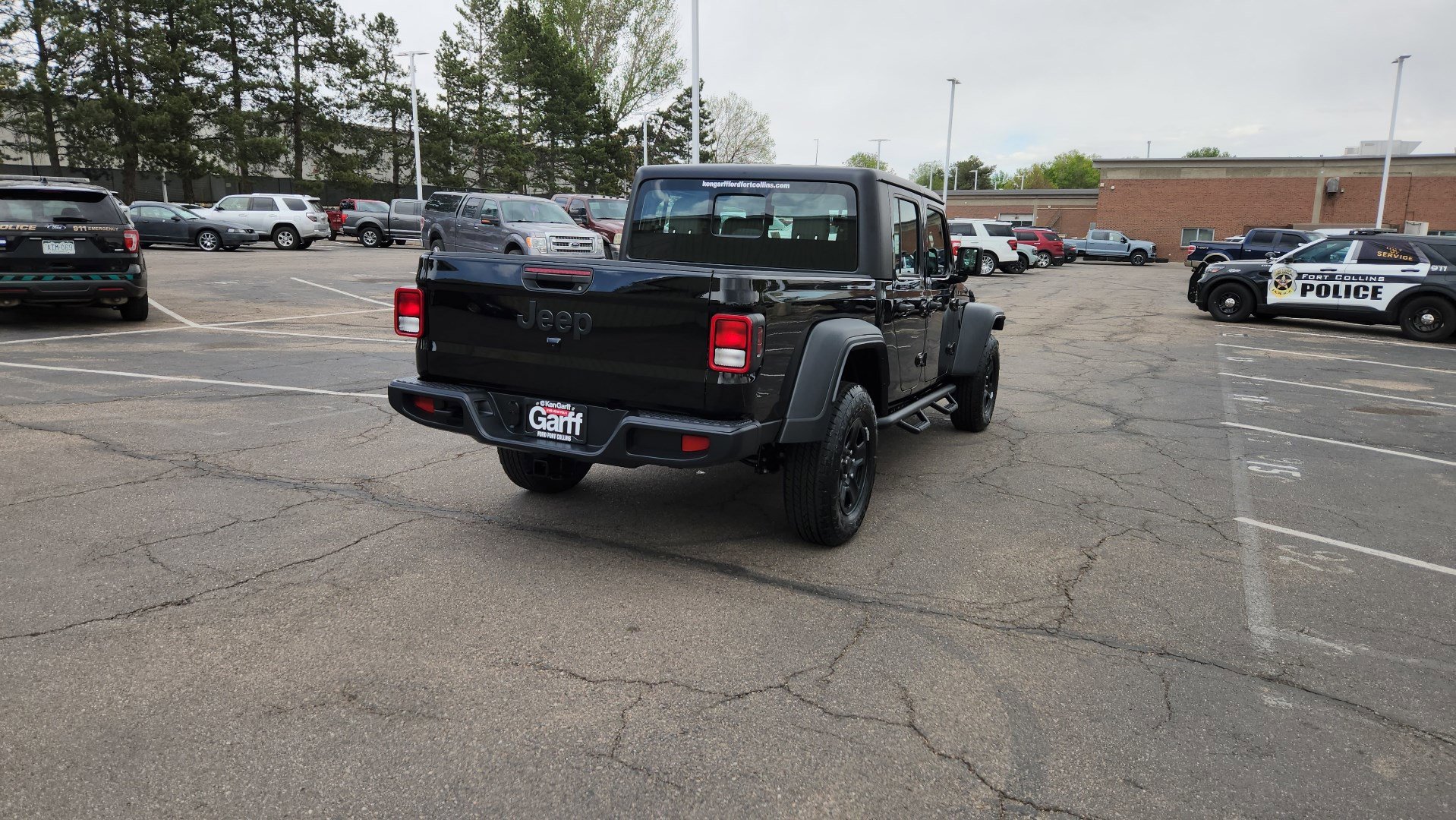 Used 2026 Jeep Gladiator Sport AWD/4WD image 13