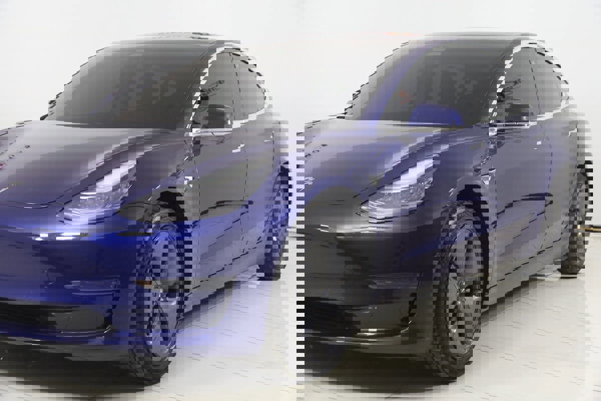 Used 2020 Tesla Model 3 Standard Range image 52