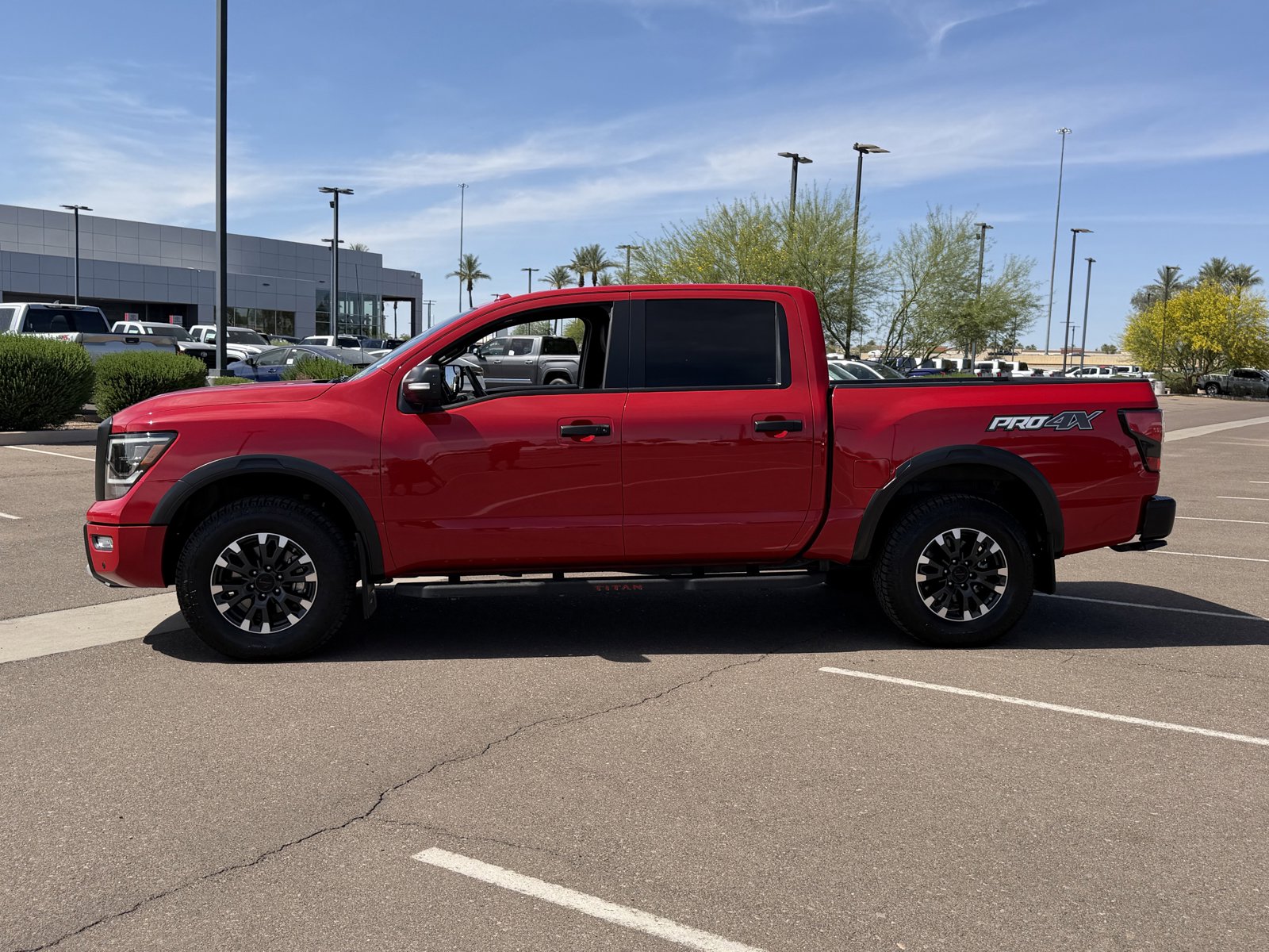 Used 2021 Nissan Titan PRO-4X w/ Pro-4x Convenience Package image 2