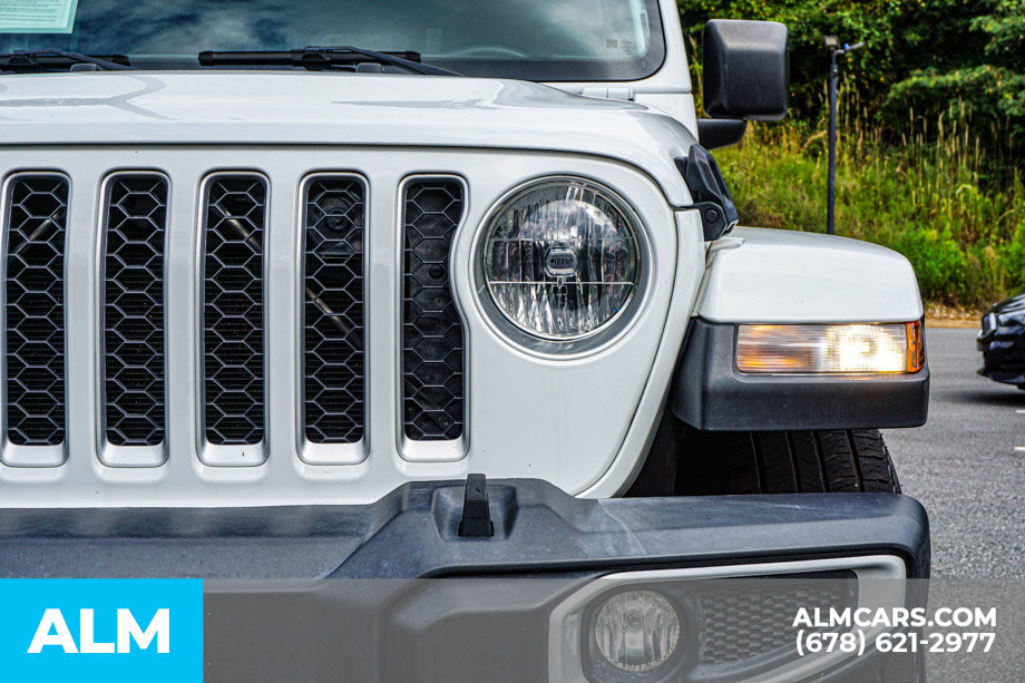 Used 2023 Jeep Gladiator Overland AWD/4WD image 11