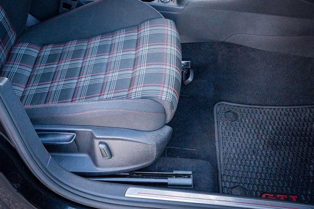 Used 2018 Volkswagen GTI S image 30