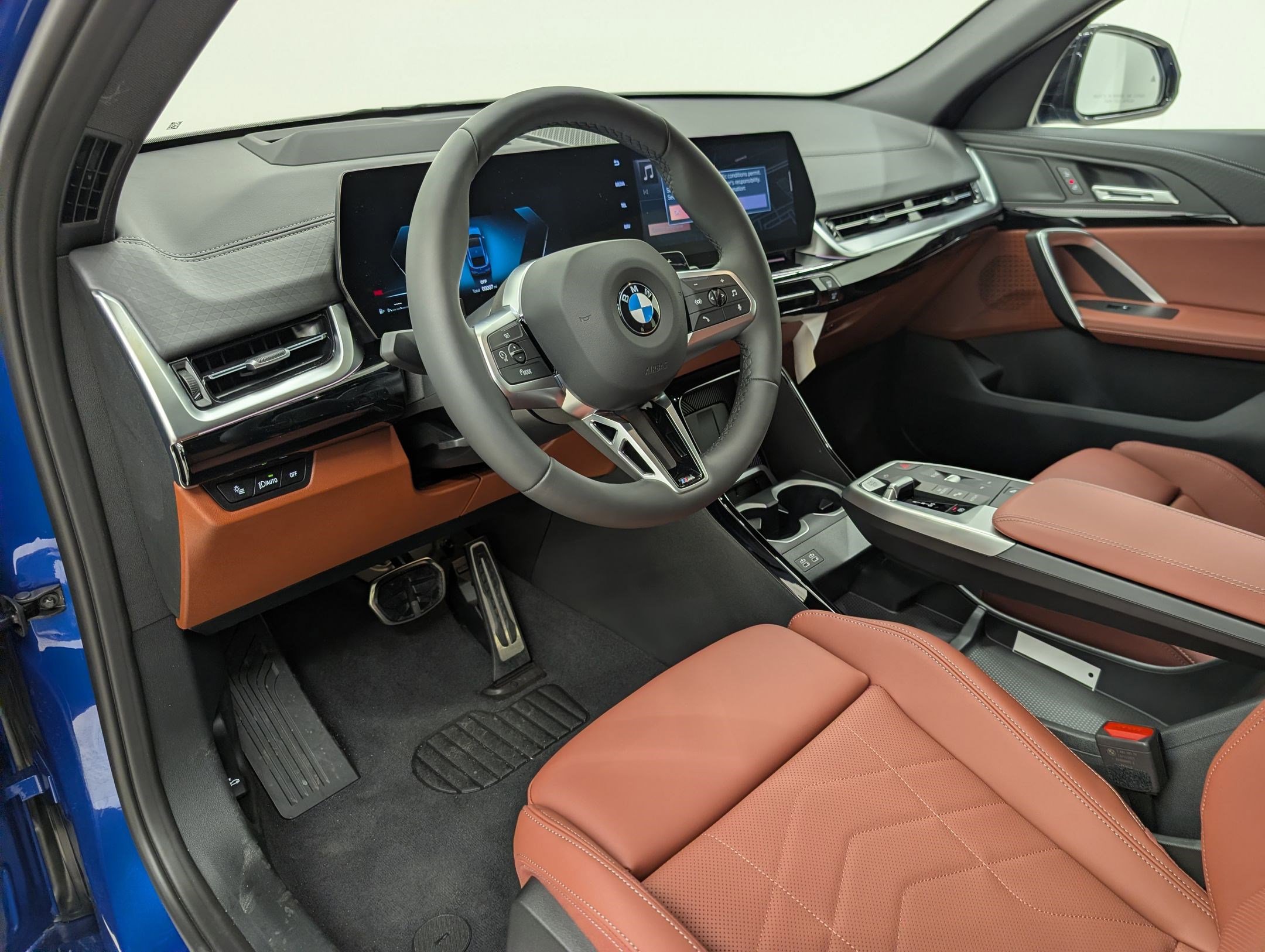 New 2026 BMW X2 xDrive28i w/ Technology Package AWD/4WD image 4