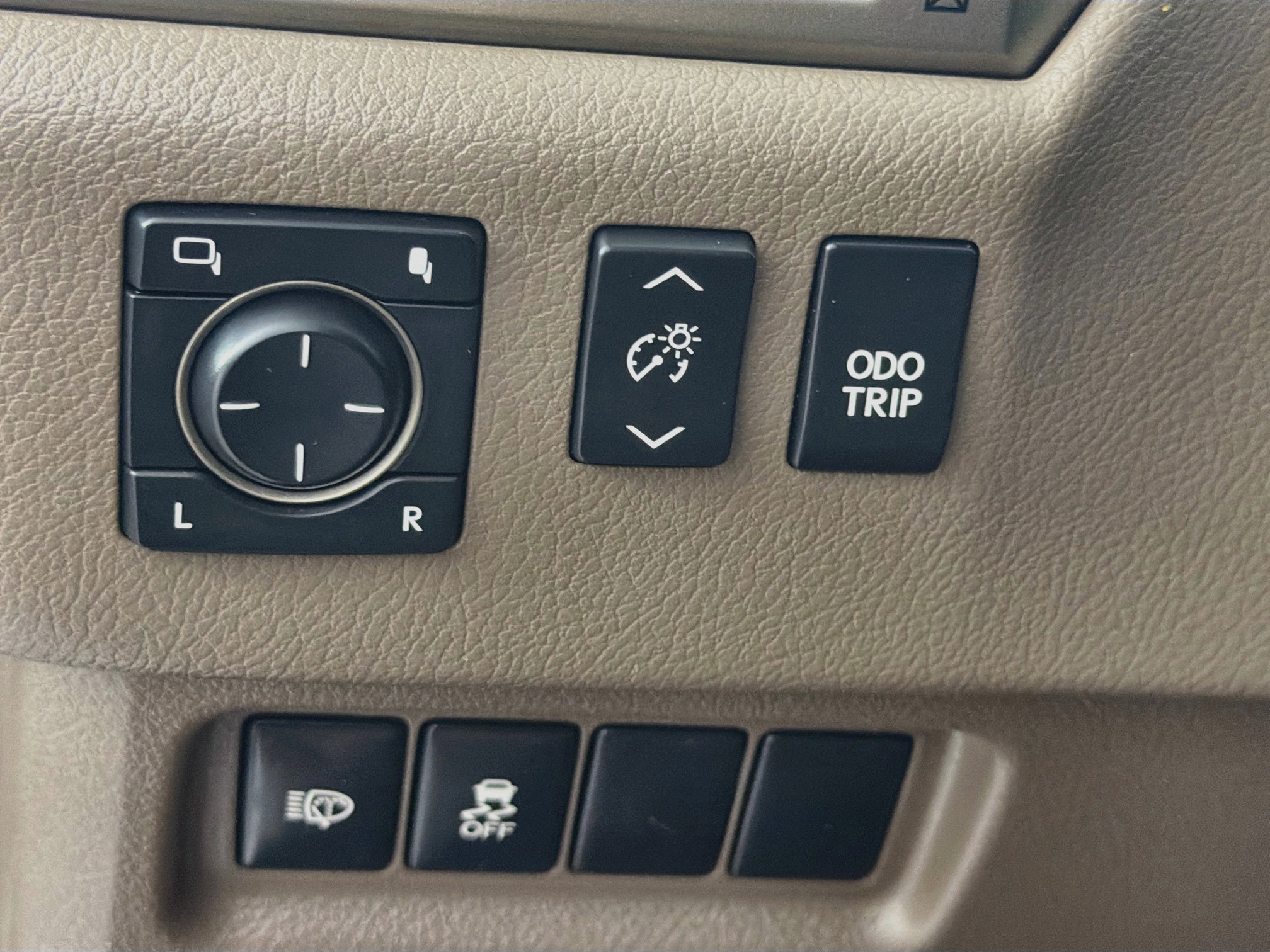 Used 2018 Lexus GX 460 Premium w/ Premium Package AWD/4WD image 16