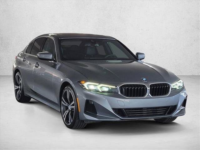 Used 2024 BMW 330i Sedan w/ Premium Package RWD image 3