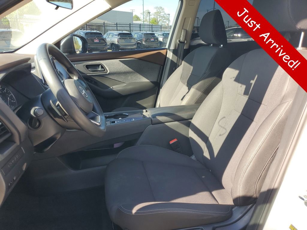 Used 2023 Nissan Rogue S FWD image 16