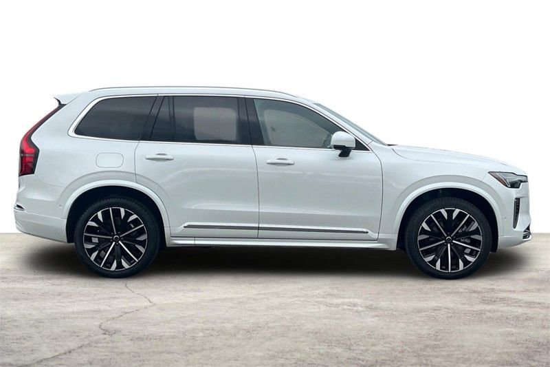 Certified 2025 Volvo XC90 B6 Plus image 10