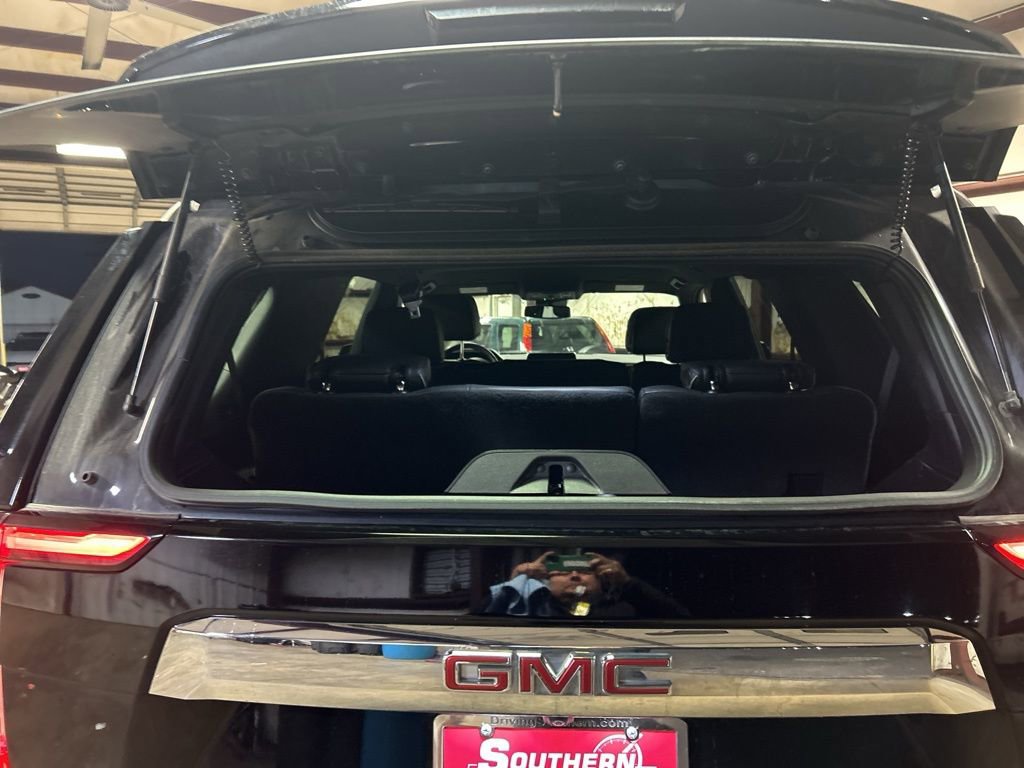 Used 2024 GMC Yukon SLT image 28