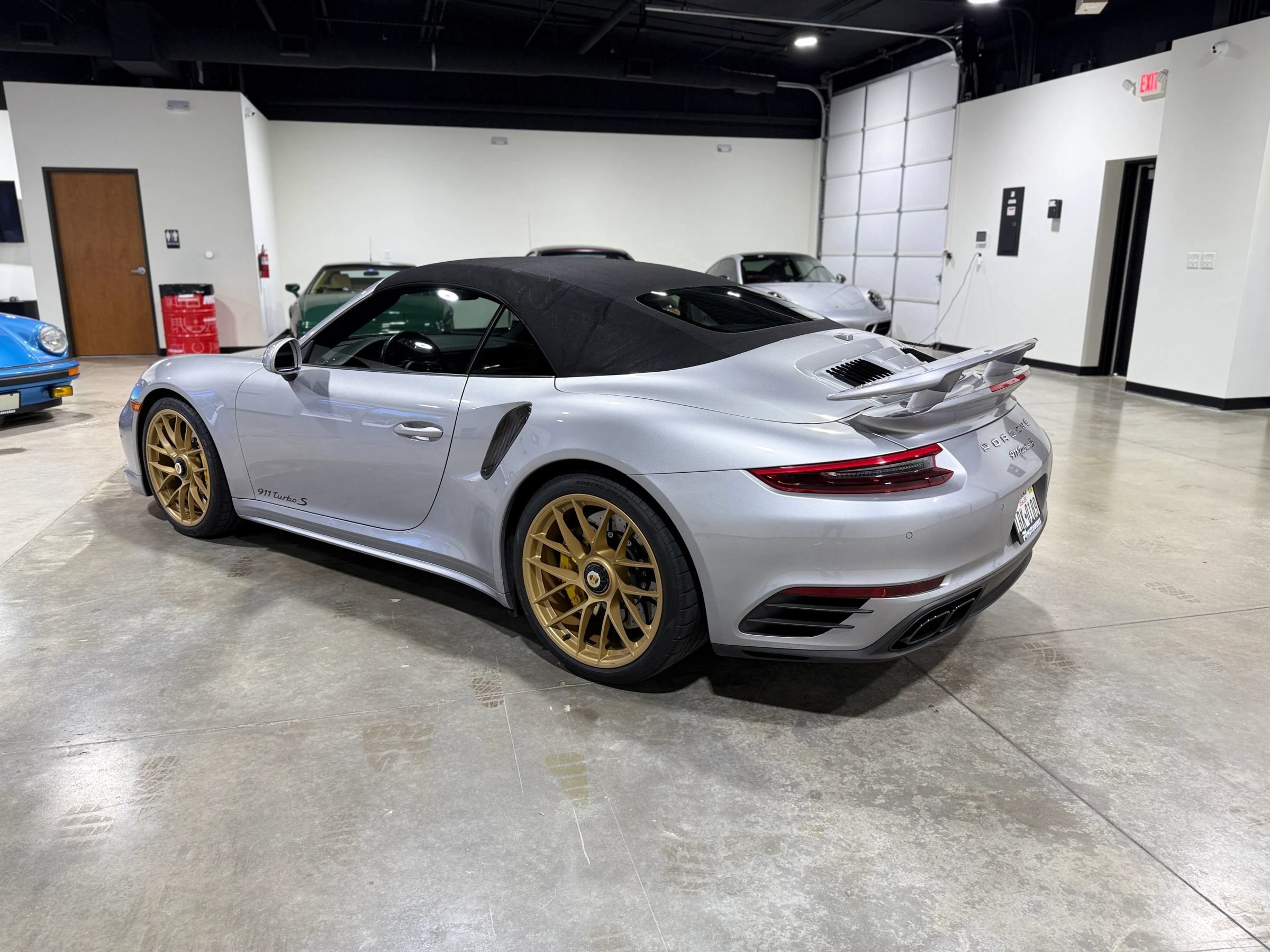 Used 2017 Porsche 911 Turbo S AWD/4WD image 32