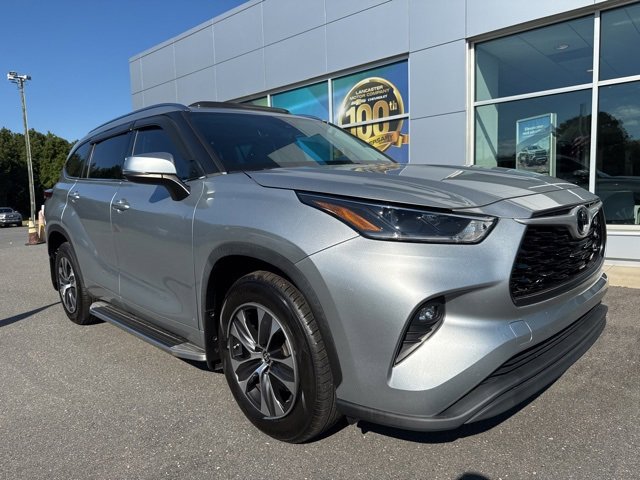 Used 2021 Toyota Highlander XLE