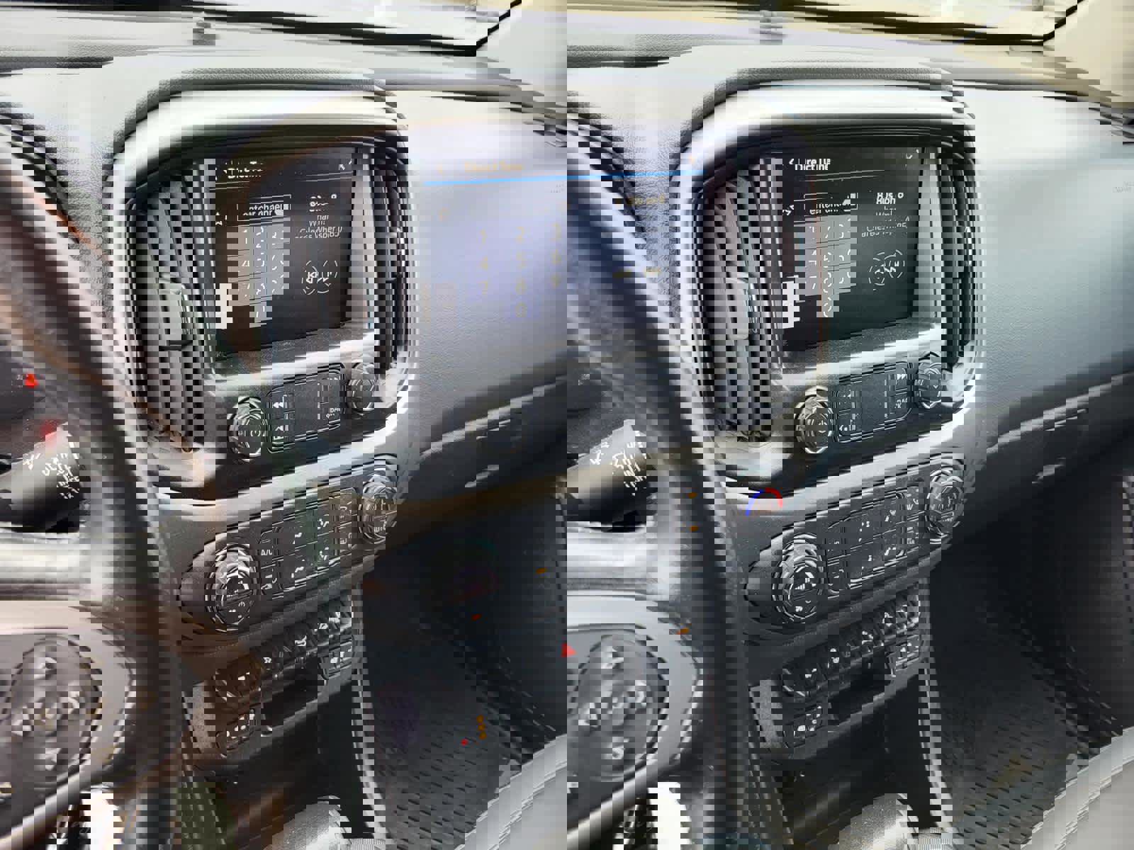 Used 2021 Chevrolet Colorado Z71 w/ Z71 Midnight Edition image 20