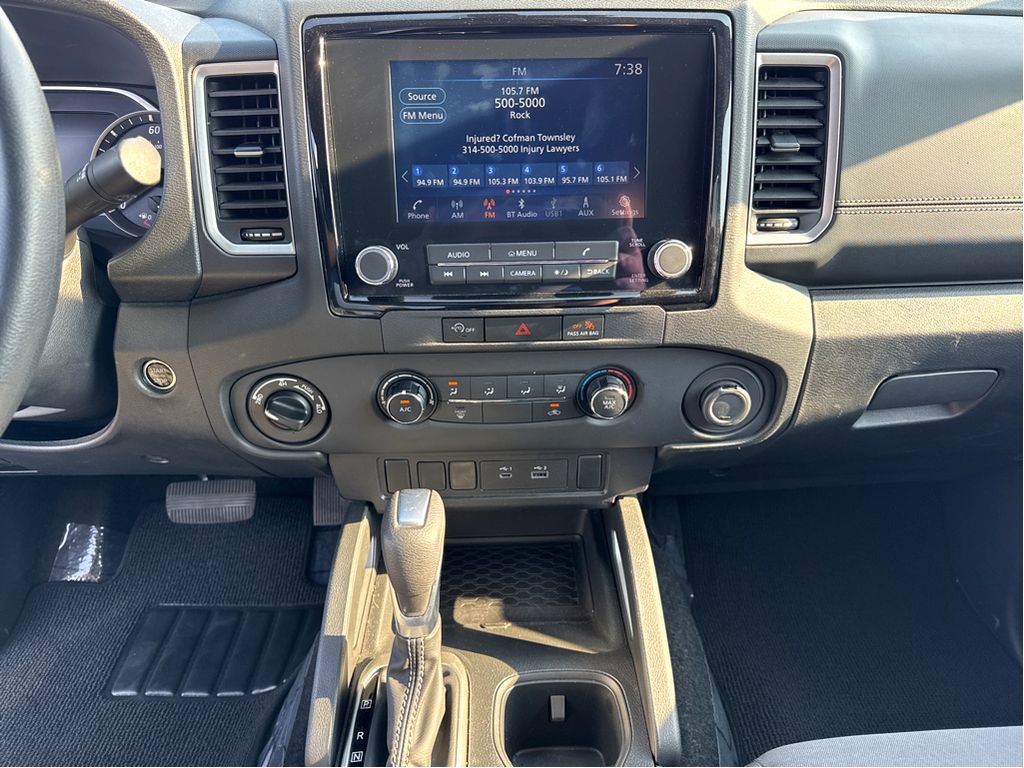 Used 2024 Nissan Frontier SV image 19