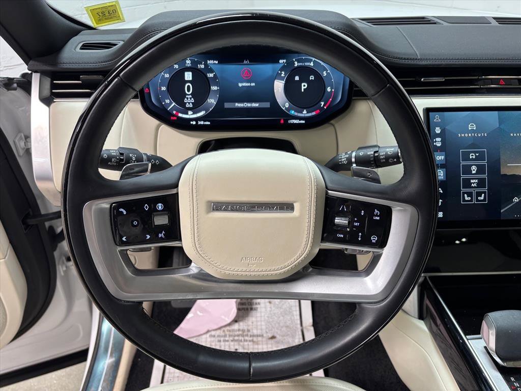 Used 2025 Land Rover Range Rover Long Wheelbase SE image 18