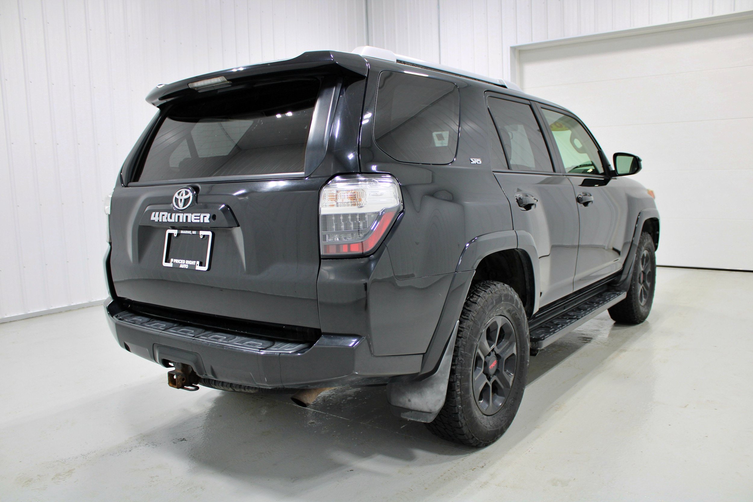 Used 2015 Toyota 4Runner SR5 AWD/4WD image 34