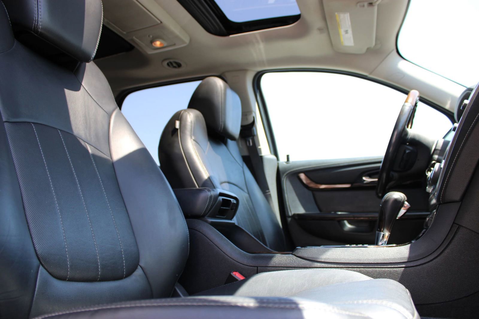 Used 2016 GMC Acadia Denali FWD image 4