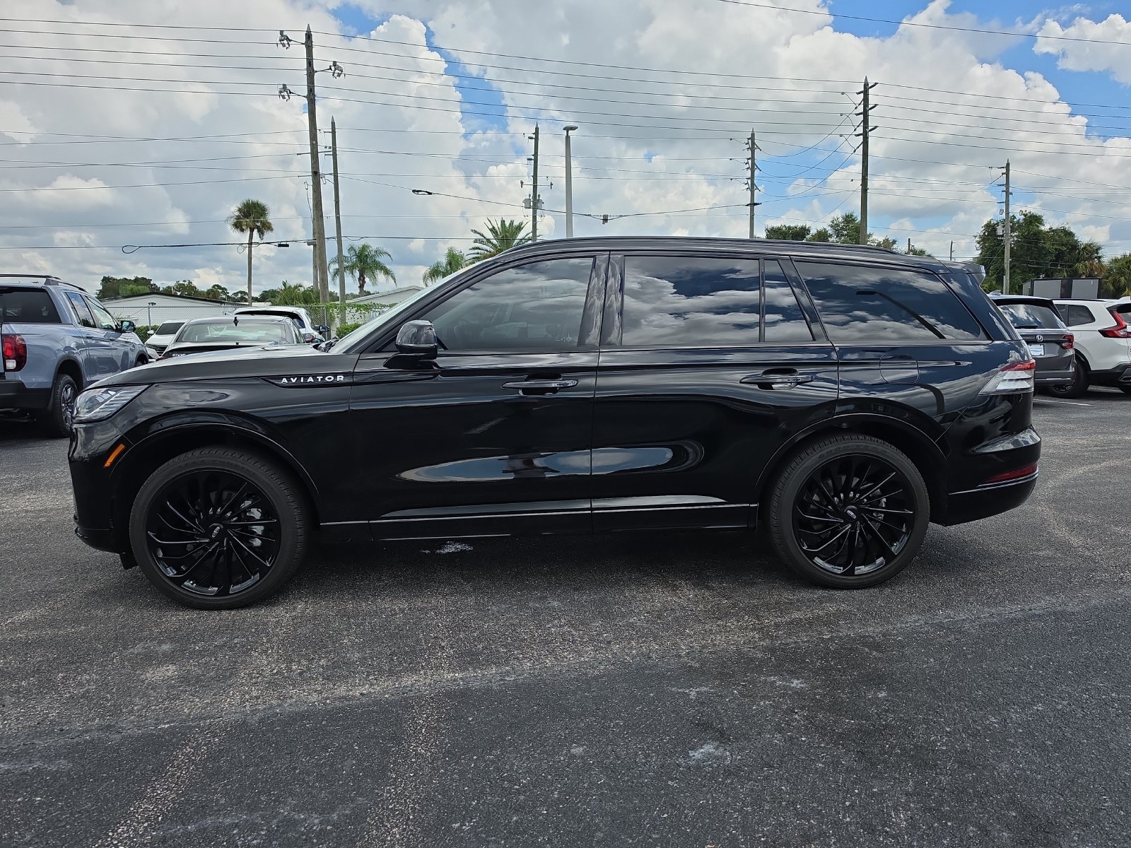 Used 2025 Lincoln Aviator Reserve w/ Jet Appearance Package AWD/4WD image 6
