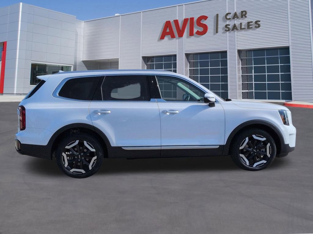 Used 2025 Kia Telluride S image 5