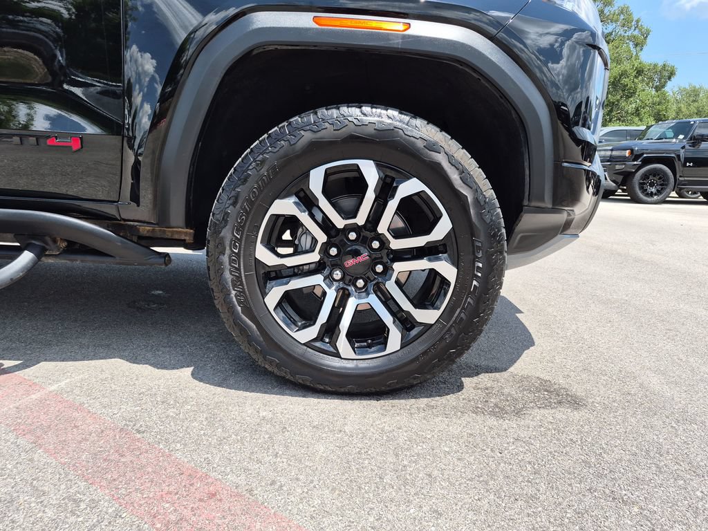 Used 2025 GMC Canyon AT4 w/ Nightfall Edition AWD/4WD image 18