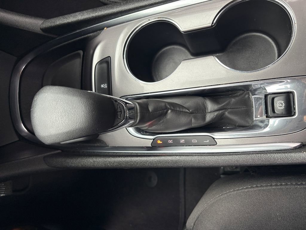 Used 2023 Chevrolet Malibu LT image 30