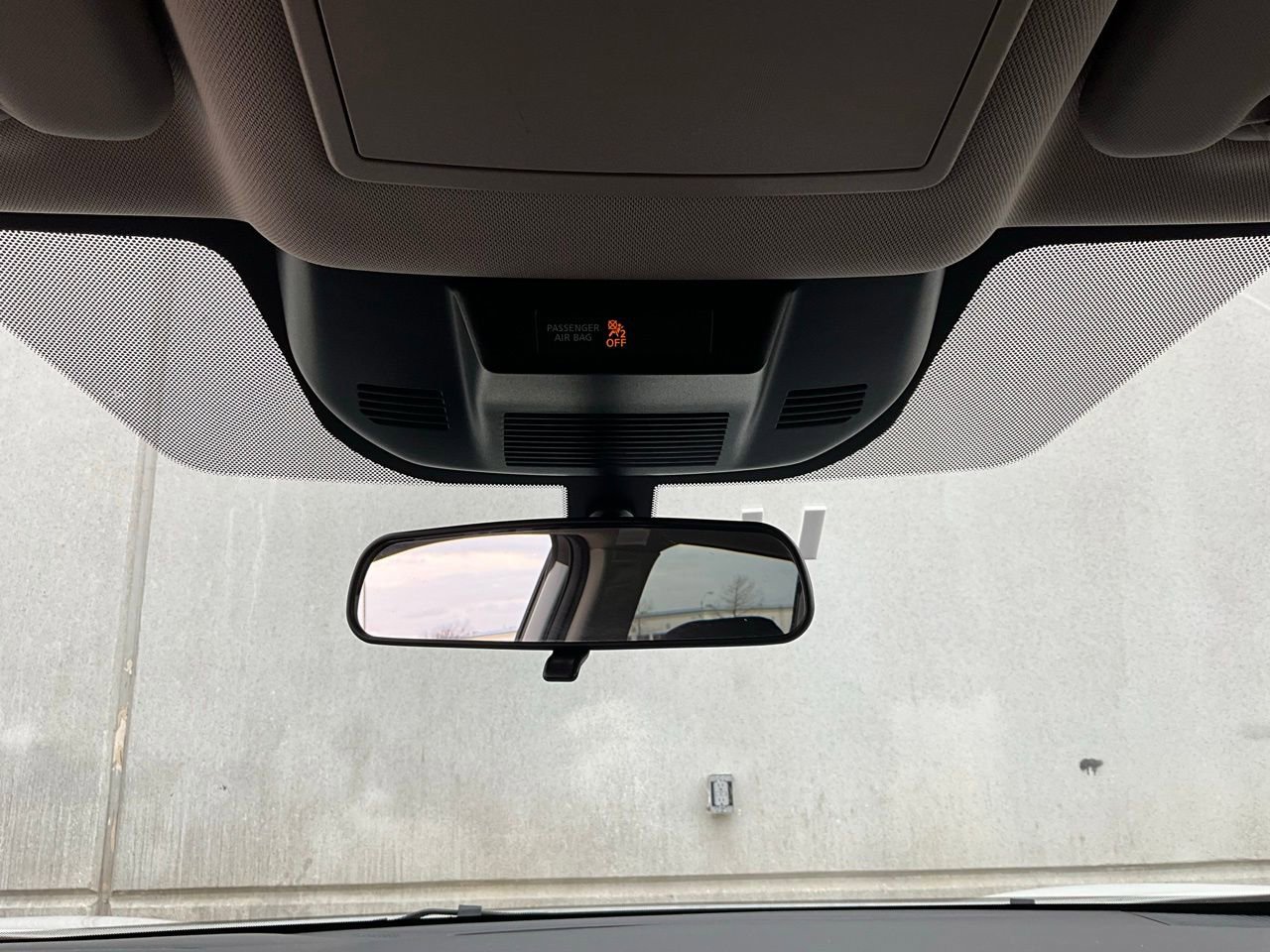 Used 2025 Nissan Rogue SV image 18