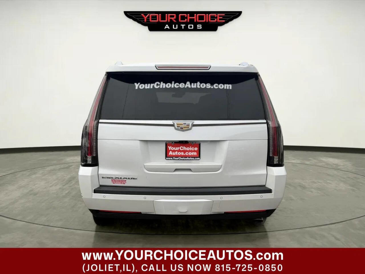 Used 2017 Cadillac Escalade ESV Luxury image 4
