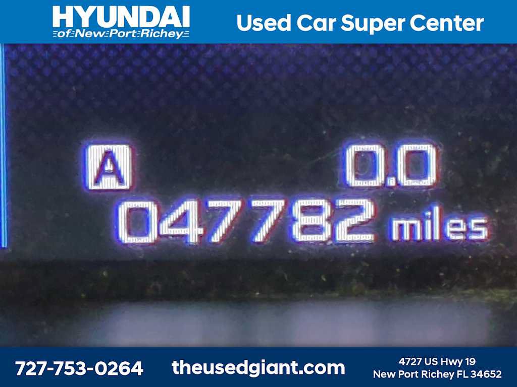 Used 2017 Subaru Outback 2.5i Touring w/ Popular Package #5A AWD/4WD image 32