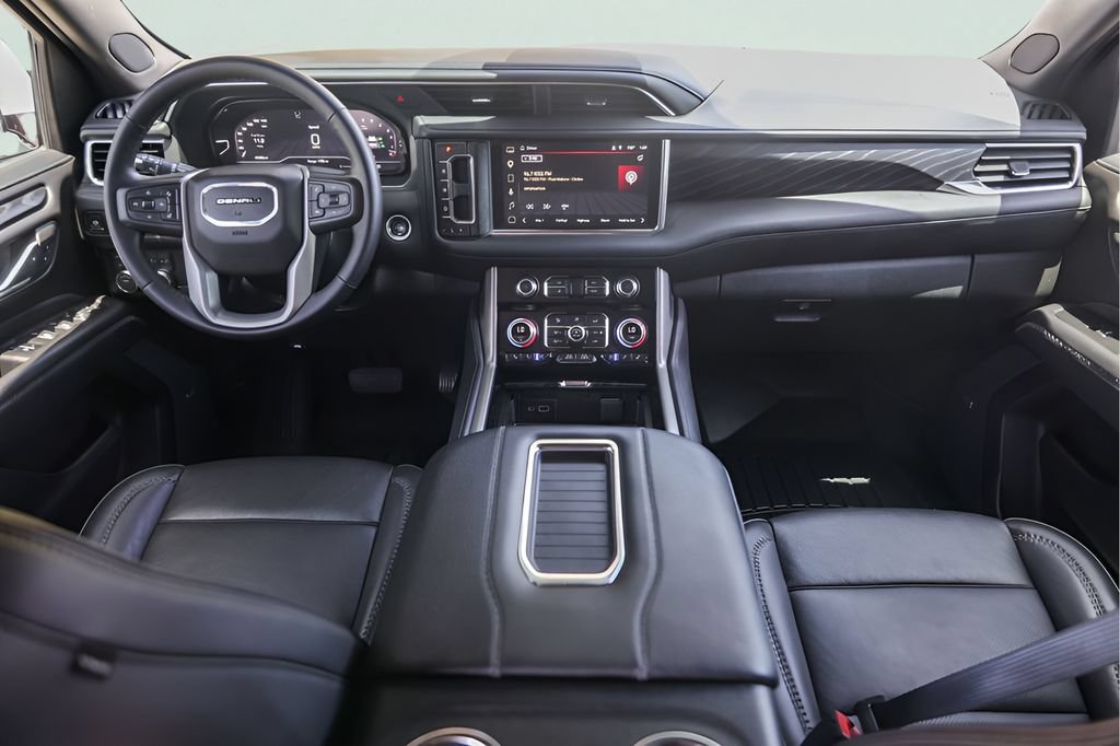Used 2023 GMC Yukon Denali AWD/4WD image 30