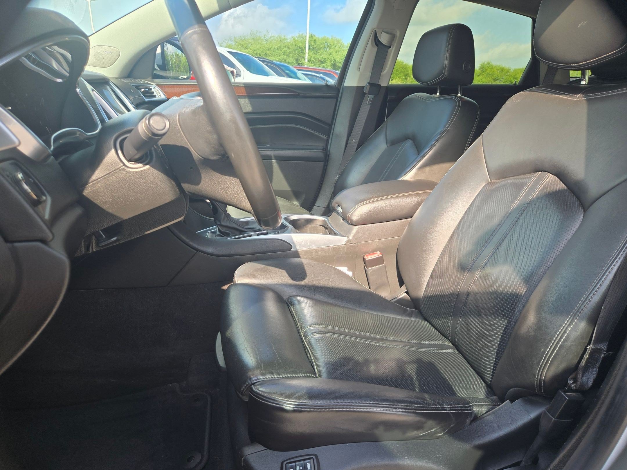 Used 2015 Cadillac SRX Luxury w/ Driver Awareness Package FWD image 10