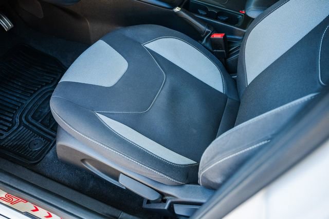 Used 2016 Ford Focus ST image 61