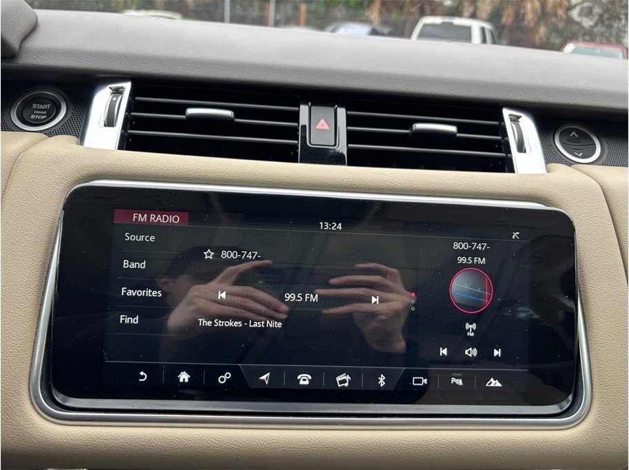 Used 2021 Land Rover Range Rover Sport HSE Silver Edition image 31