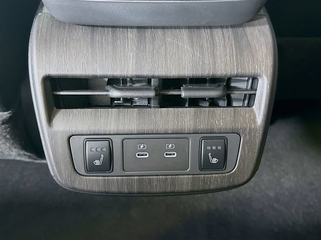 Certified 2025 Nissan Ariya AWD image 29
