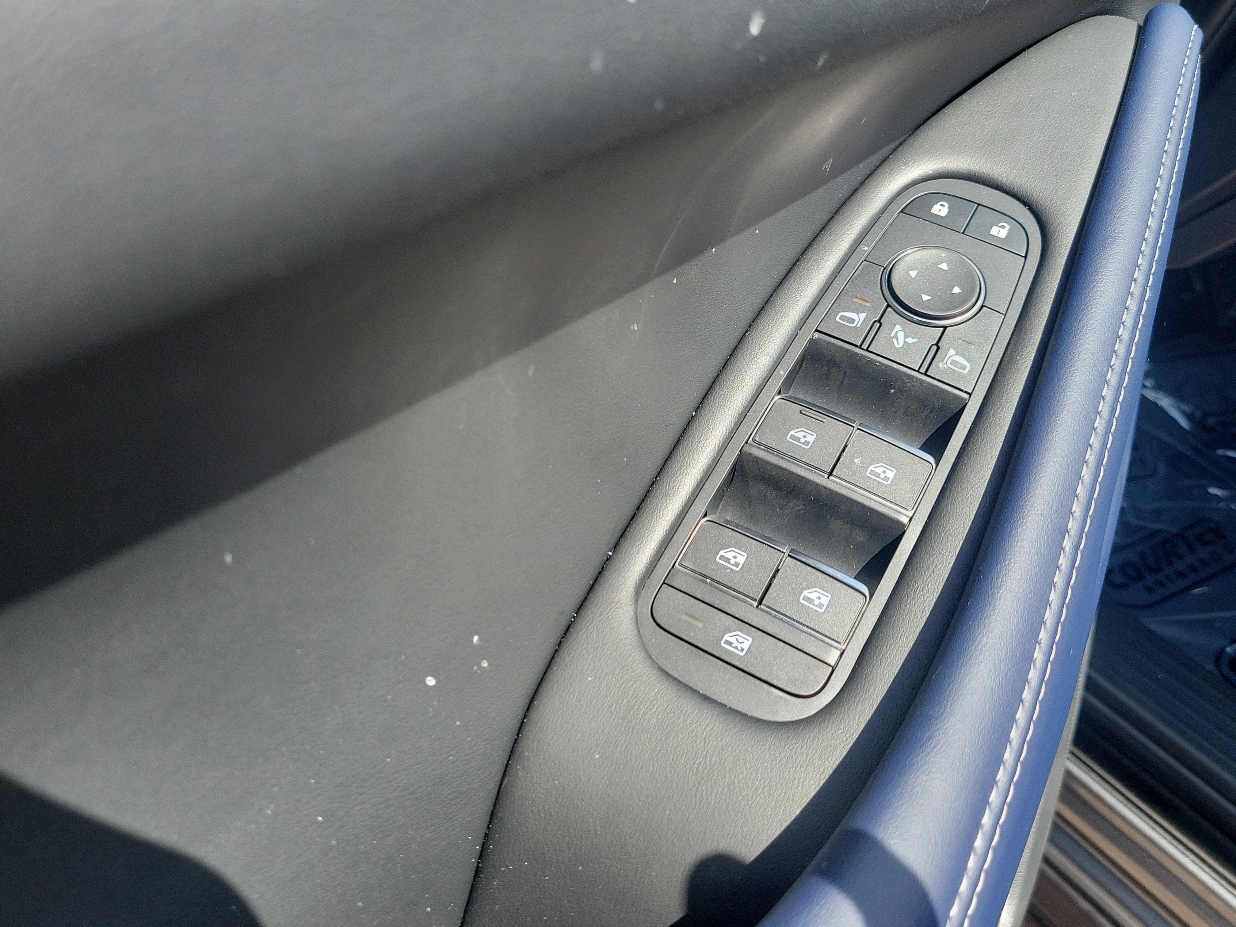 New 2026 INFINITI QX60 Sport w/ Dark Cargo Package image 36