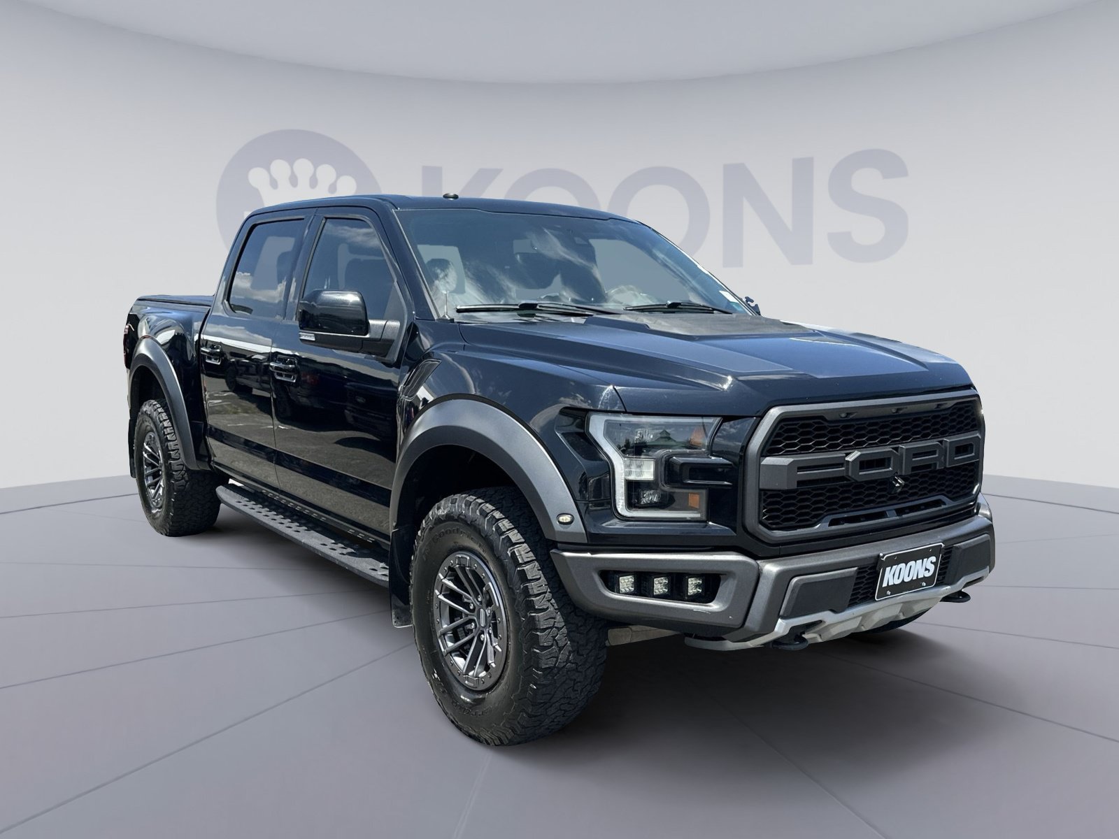 Used 2018 Ford F150 Raptor w/ Equipment Group 802A Luxury AWD/4WD image 2
