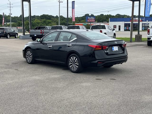 Used 2025 Nissan Altima 2.5 SV FWD image 6